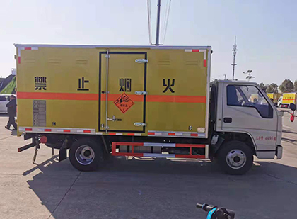 旬阳爆破器材运输车工人安全操作规范与智能技术保障